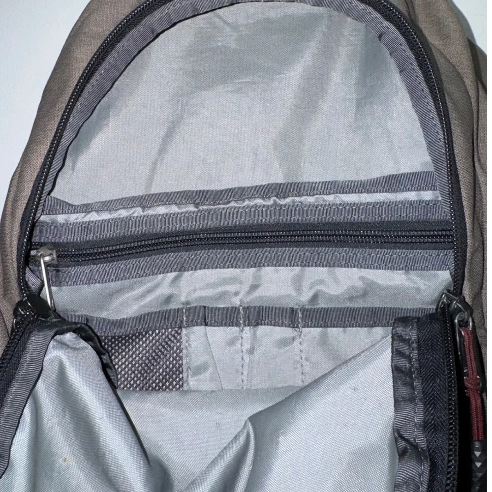 The North Face Vault Backpack Tan Black FlexVent Daypack NF00CHJ0